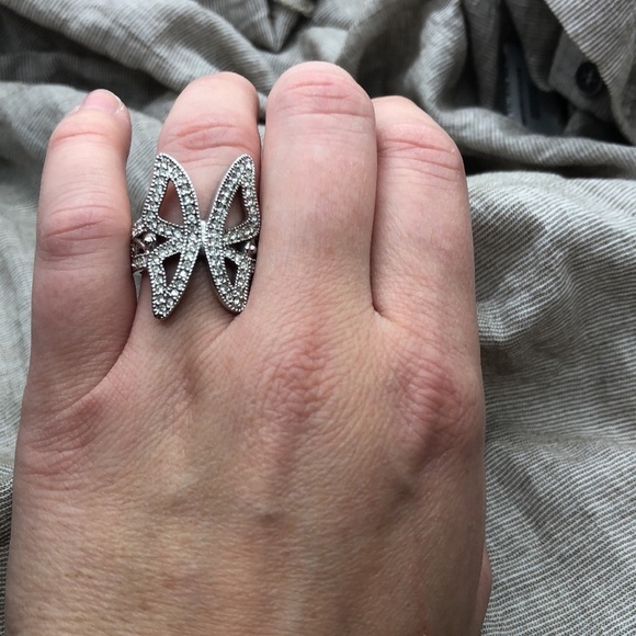 Y2K Butterfly Rhinestone Ring - Picture 7 of 10
